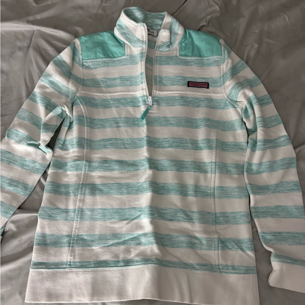 Vineyard Vines blue and white quarter zip. Size S.